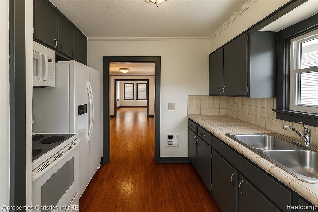 1259 Humphrey Avenue