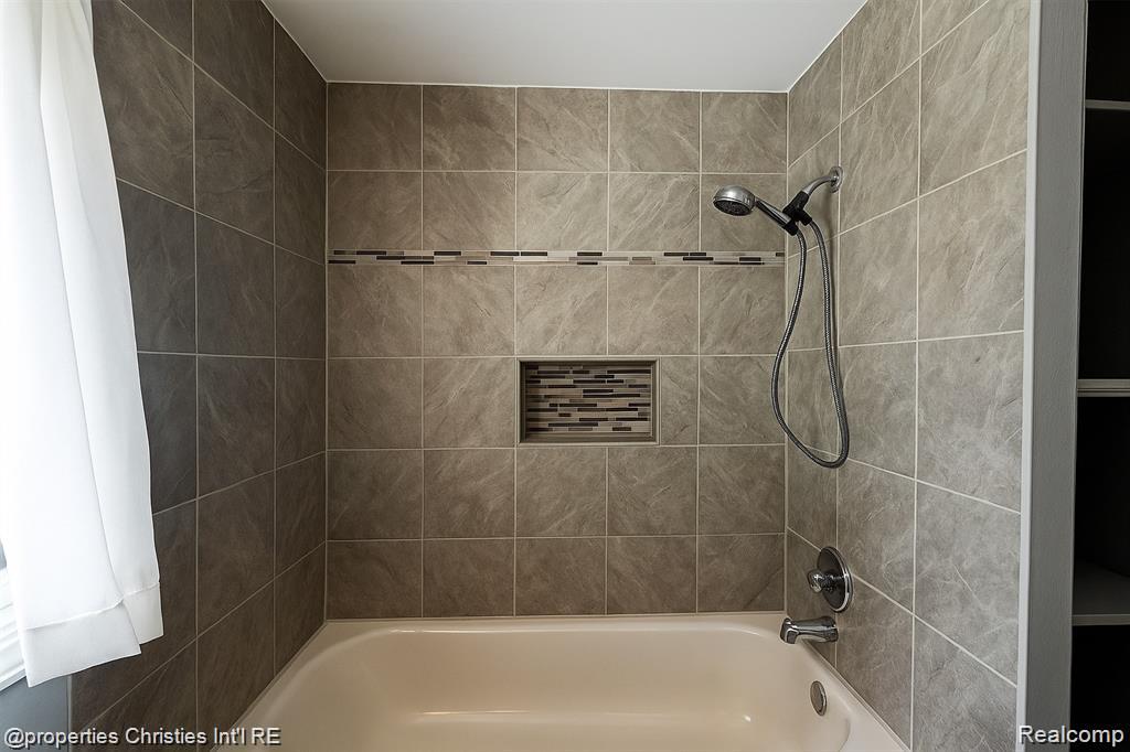 1259 Humphrey Avenue