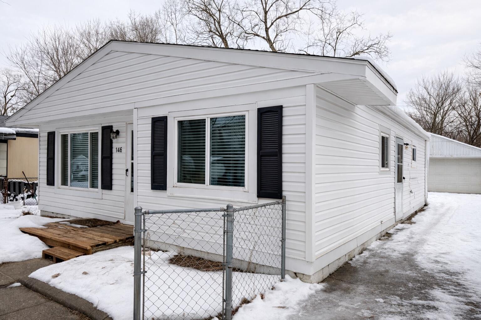 146 W Beverly Avenue