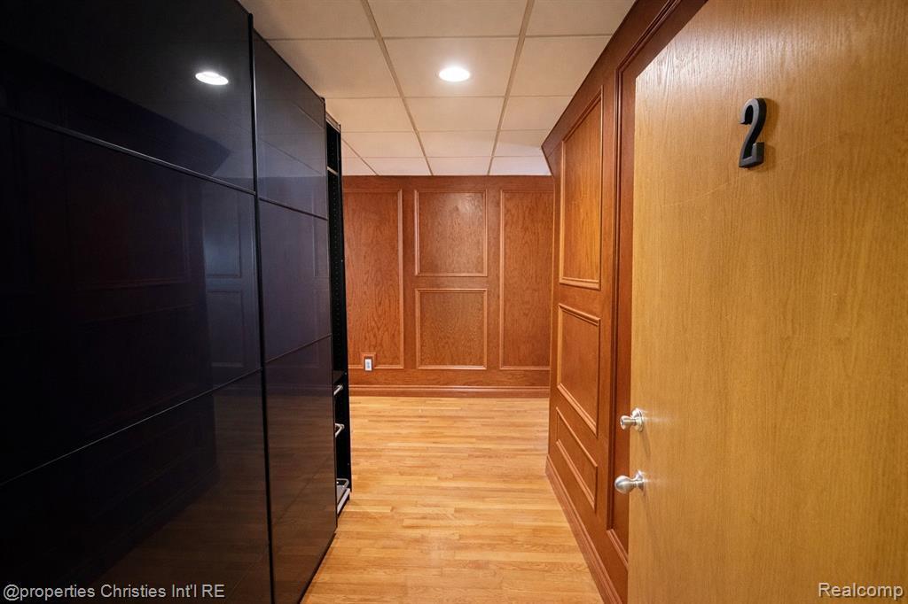 35 N Saginaw Street 2