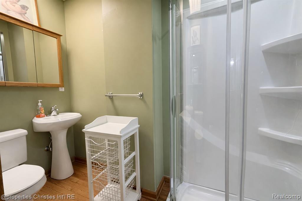 35 N Saginaw Street 2