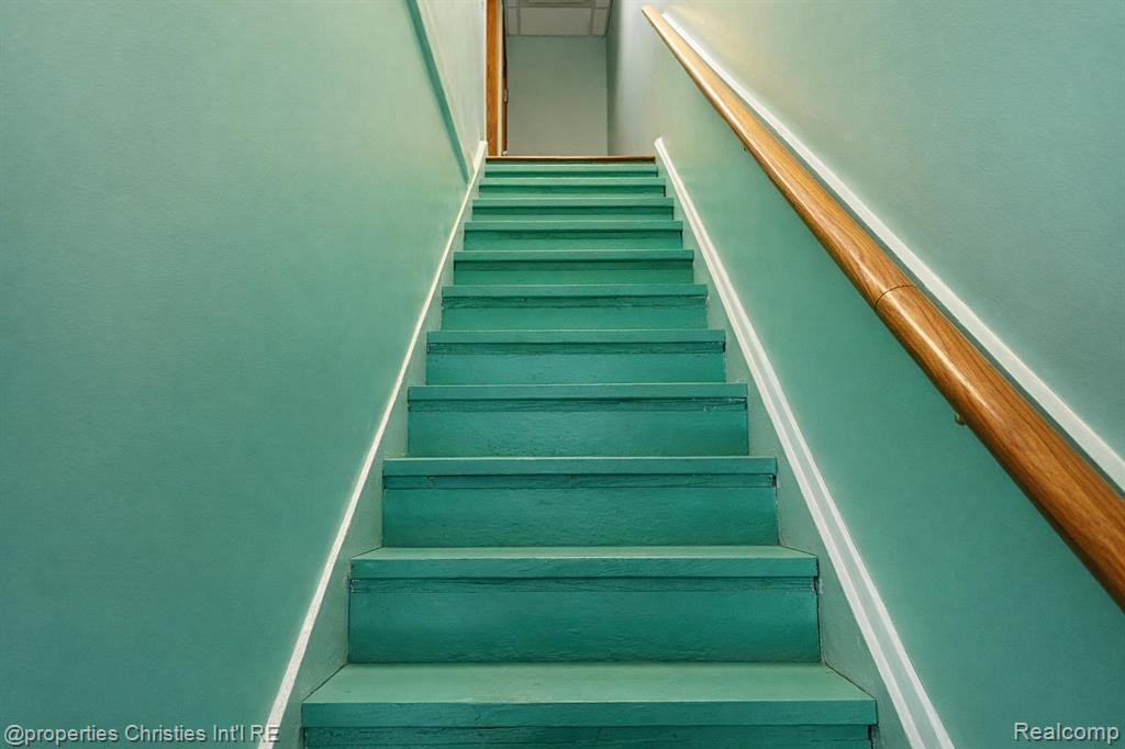 35 N Saginaw Street 2