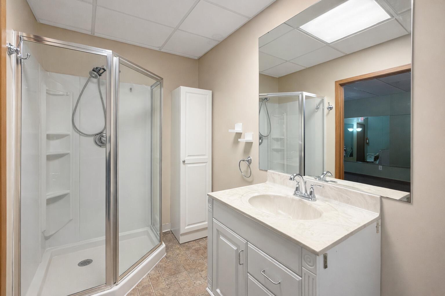 35 N Saginaw Street 3