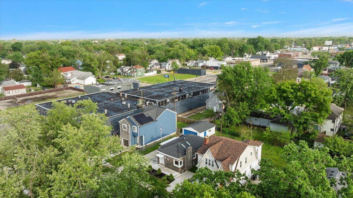 39 W Elza Avenue