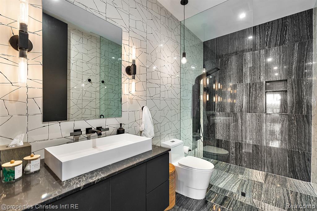 34901 Woodward Avenue Suite 500 Unit: Suite #500