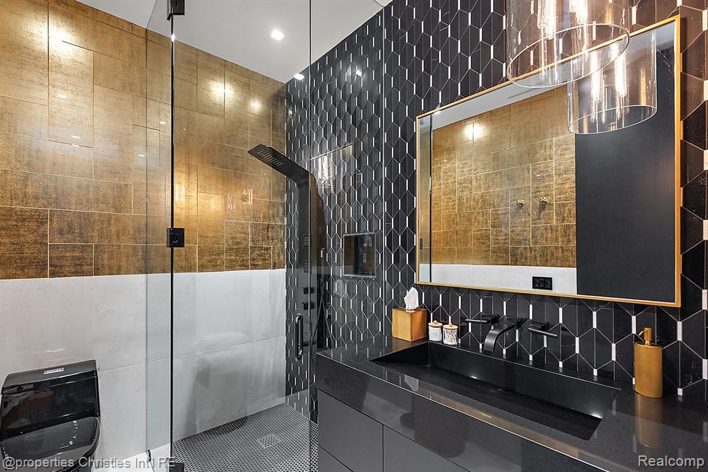 34901 Woodward Avenue Suite 500 Unit: Suite #500