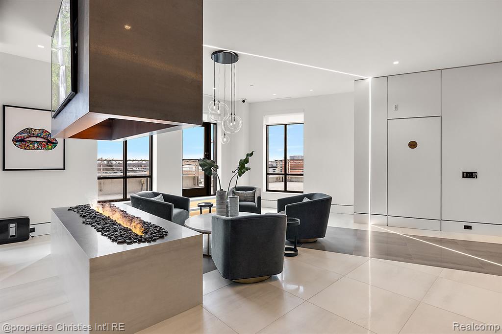 34901 Woodward Avenue Suite 500 Unit: Suite #500