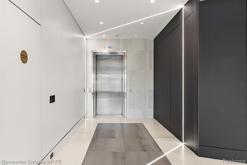 34901 Woodward Avenue Suite 500 Unit: Suite #500