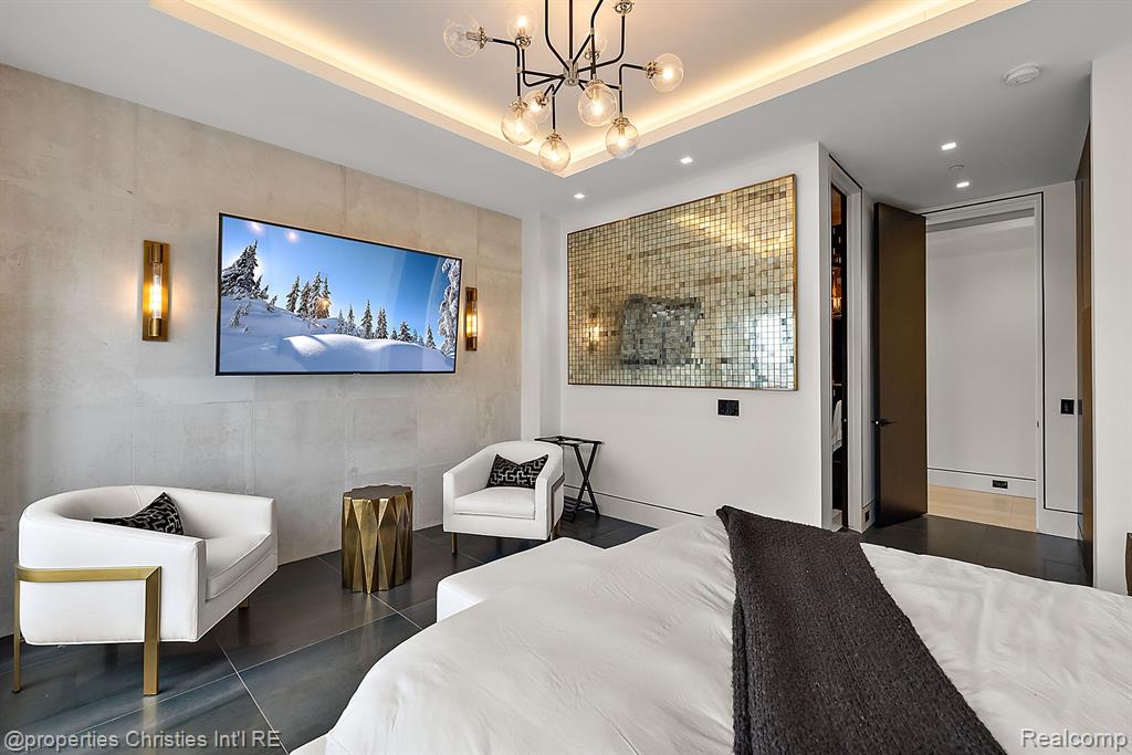 34901 Woodward Avenue Suite 500 Unit: Suite #500