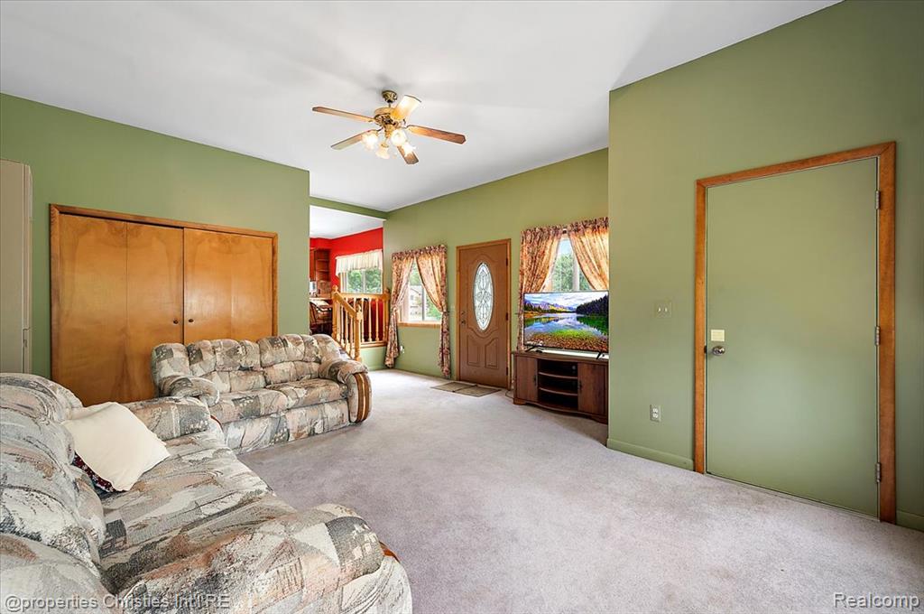 4681 Cass Elizabeth Road