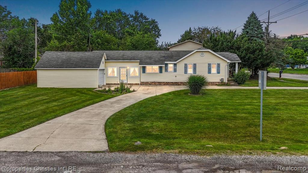4681 Cass Elizabeth Road