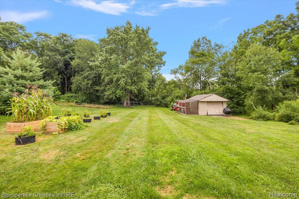 87 N Roslyn Road
