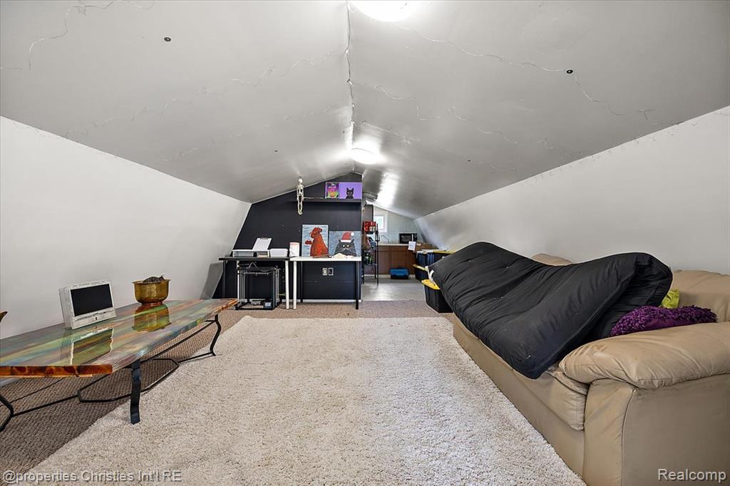 87 N Roslyn Road