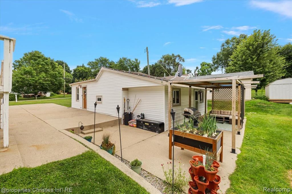 87 N Roslyn Road
