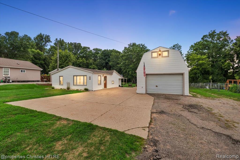 87 N Roslyn Road