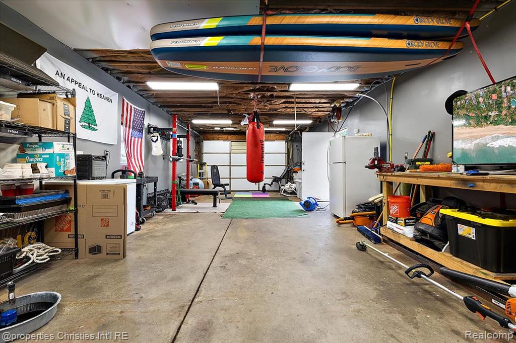 87 N Roslyn Road