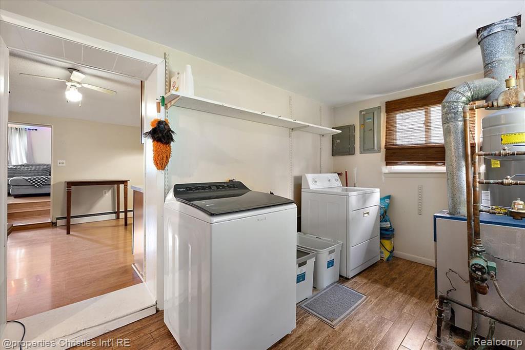 87 N Roslyn Road