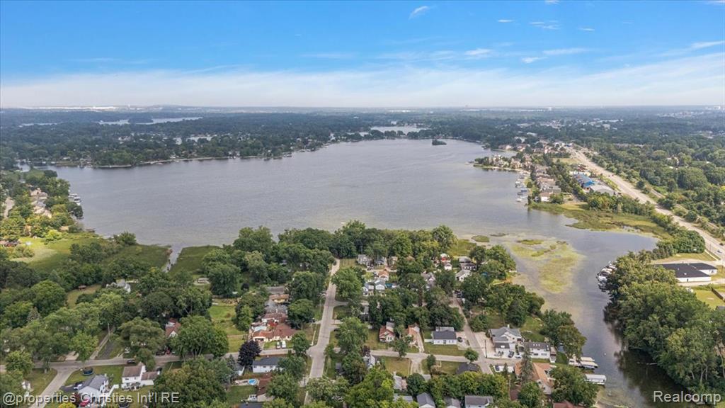 2925 Seebaldt Avenue