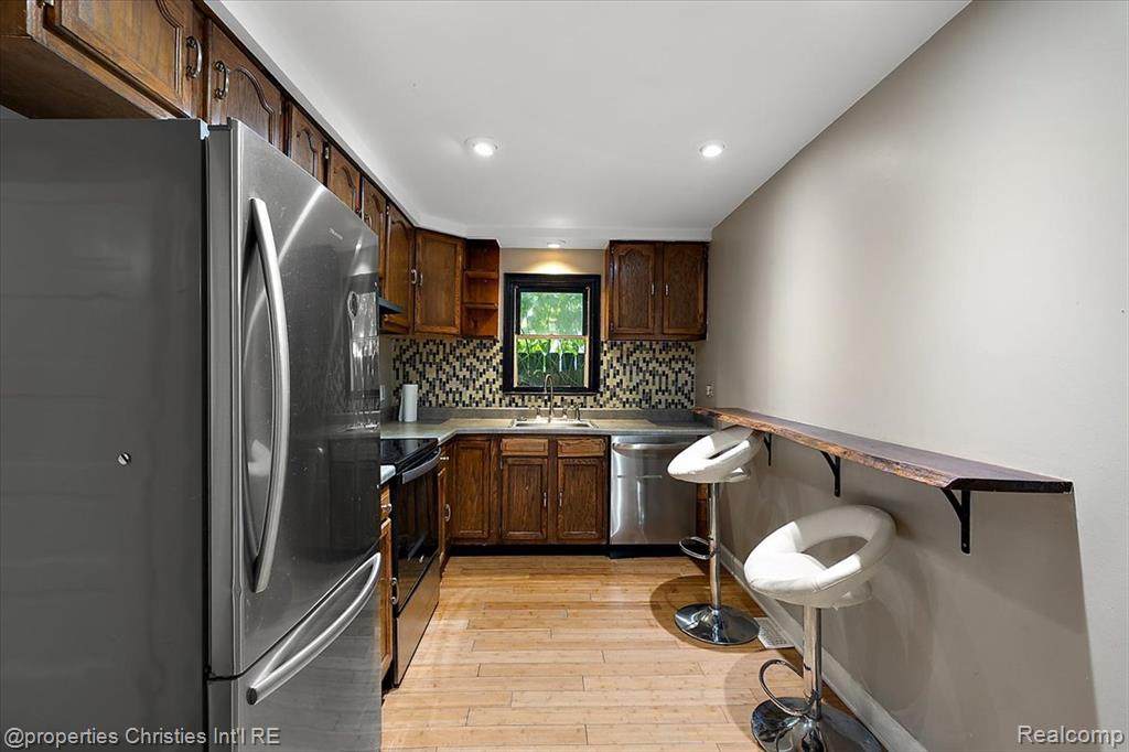 2925 Seebaldt Avenue