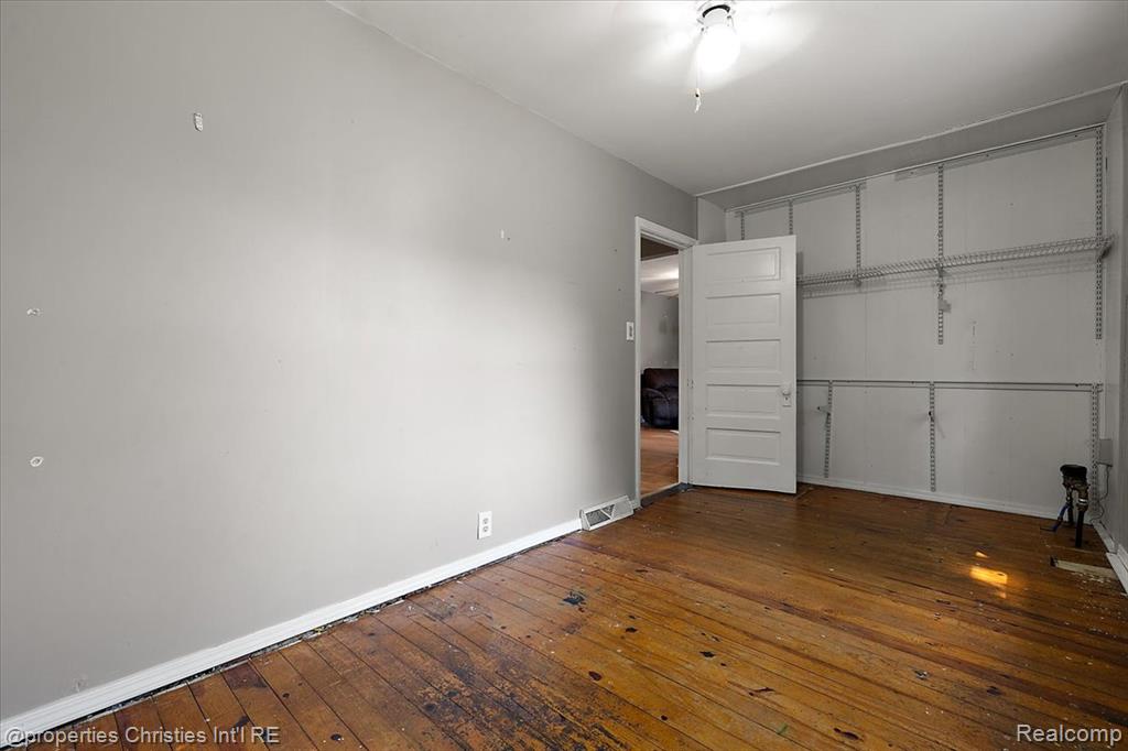 2925 Seebaldt Avenue