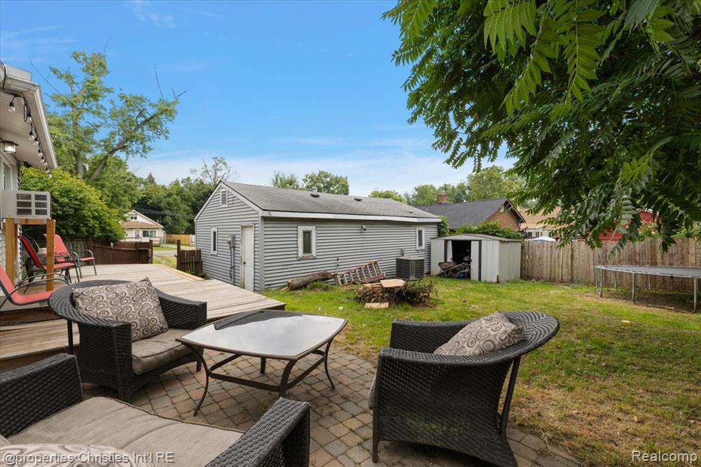 2925 Seebaldt Avenue