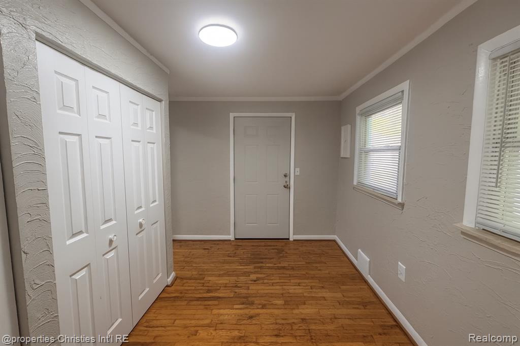 200 W Chicago Avenue