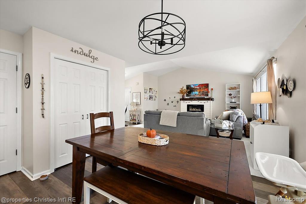 10217 Meadow Crest Court