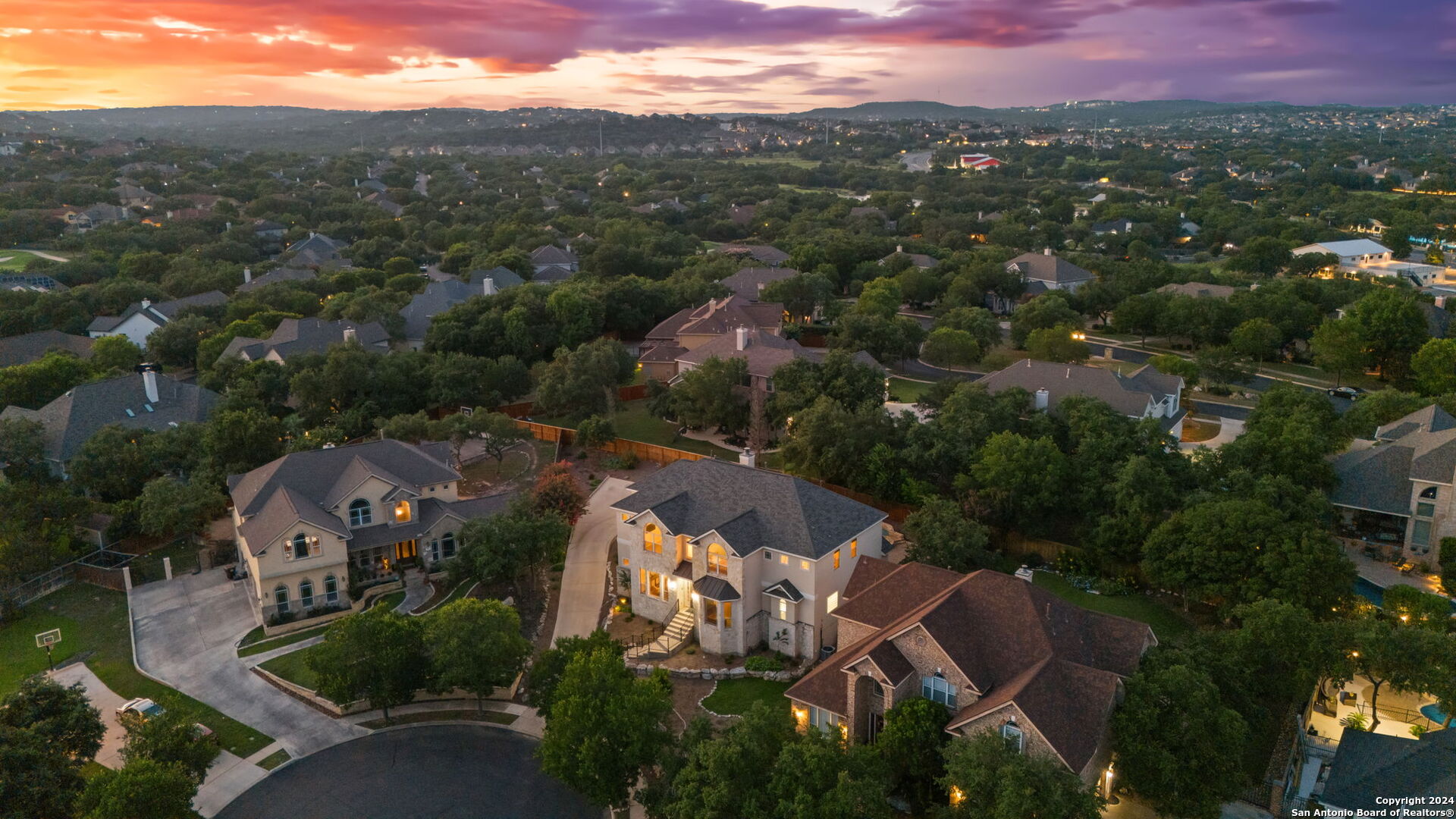 1007 WHITNEYS CT