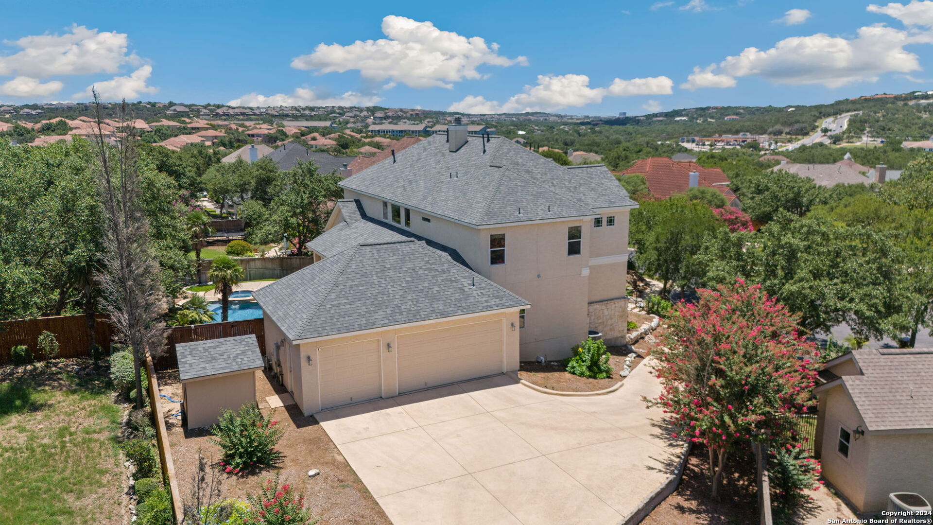 1007 WHITNEYS CT