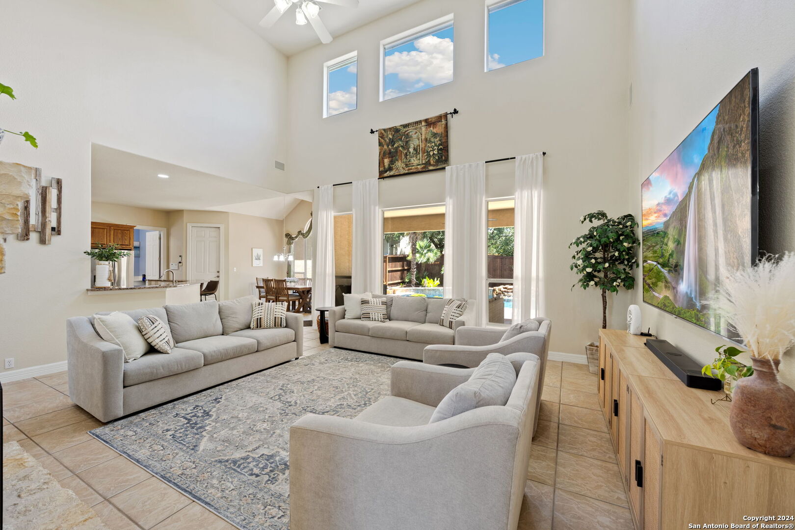 1007 WHITNEYS CT