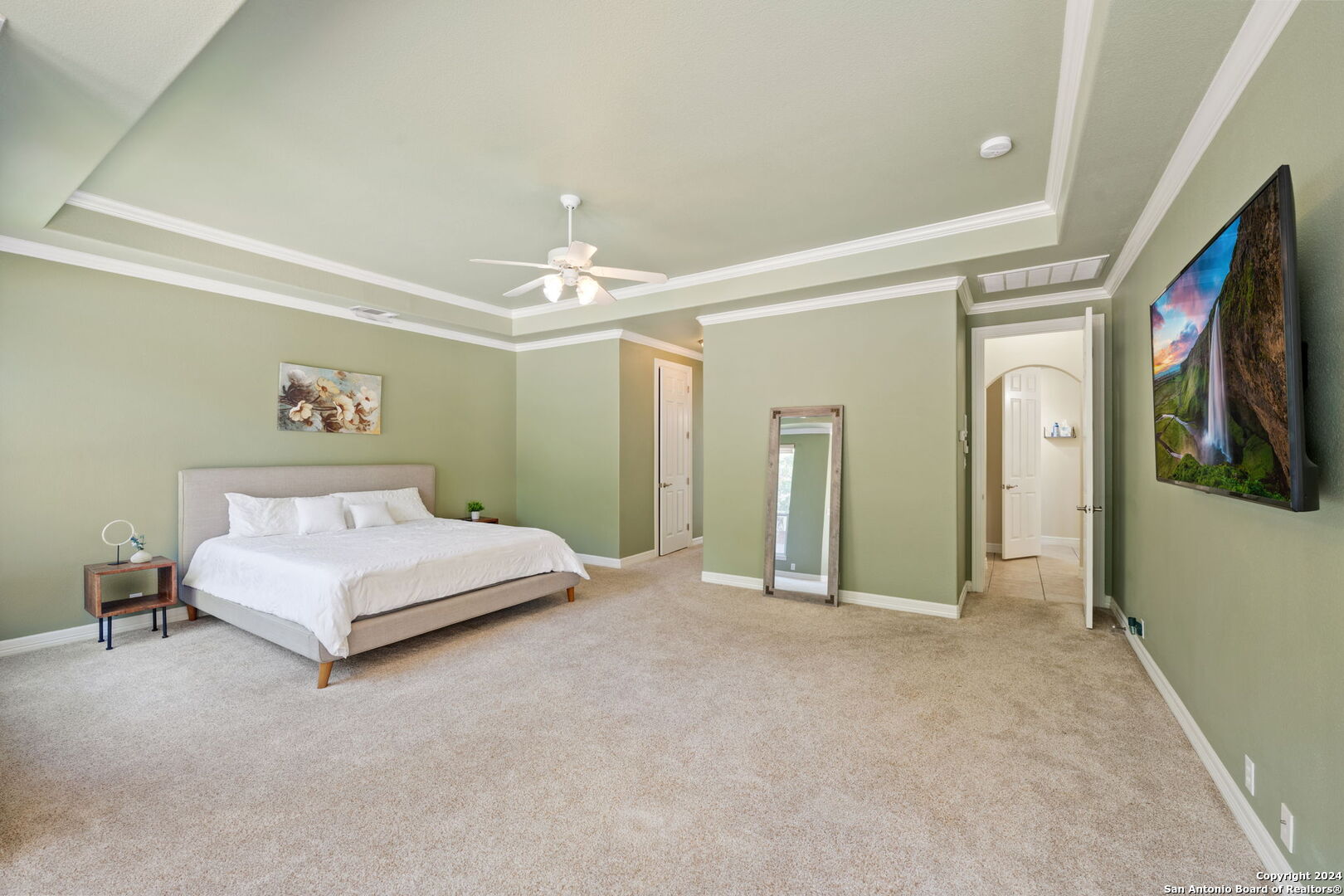 1007 WHITNEYS CT