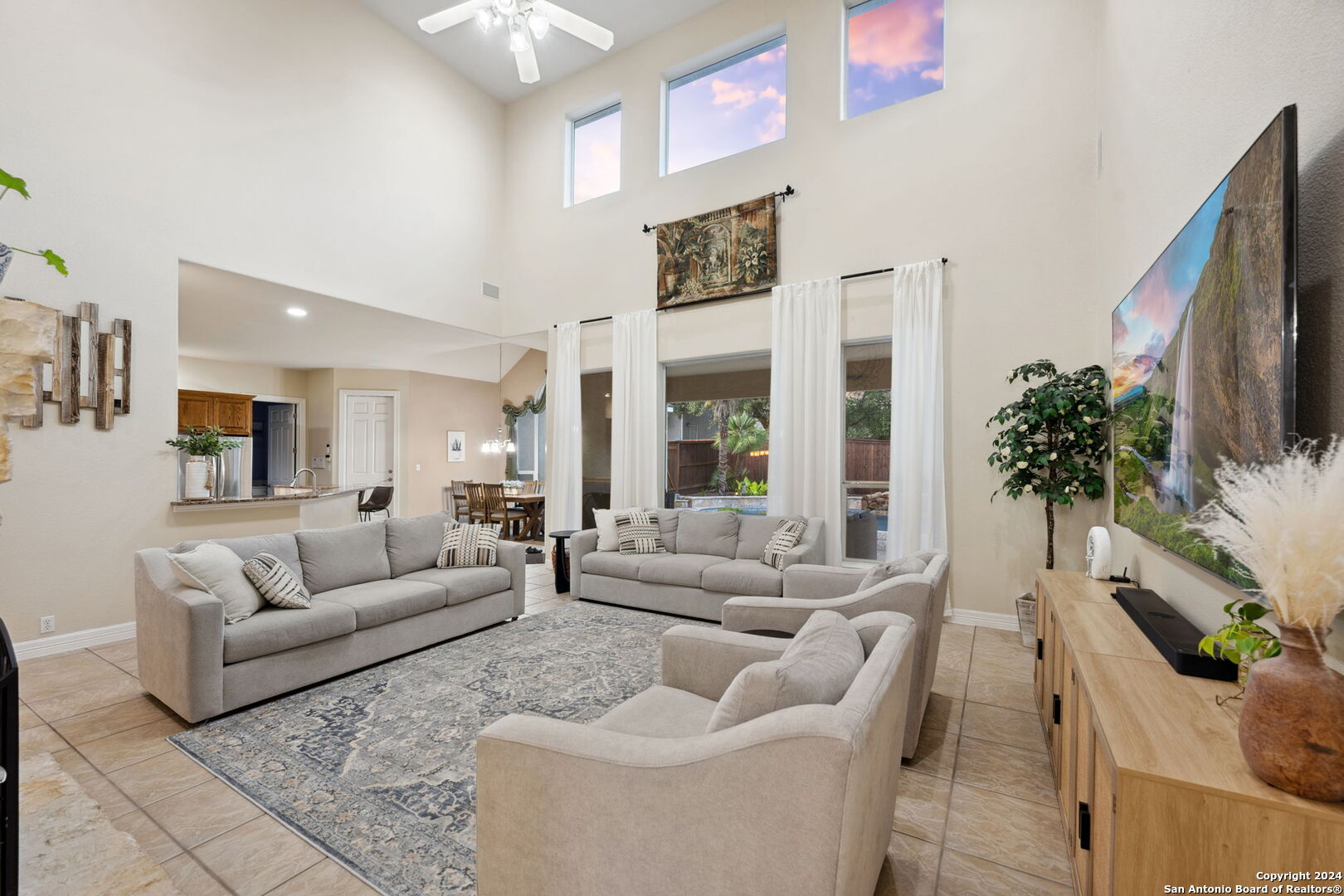 1007 WHITNEYS CT