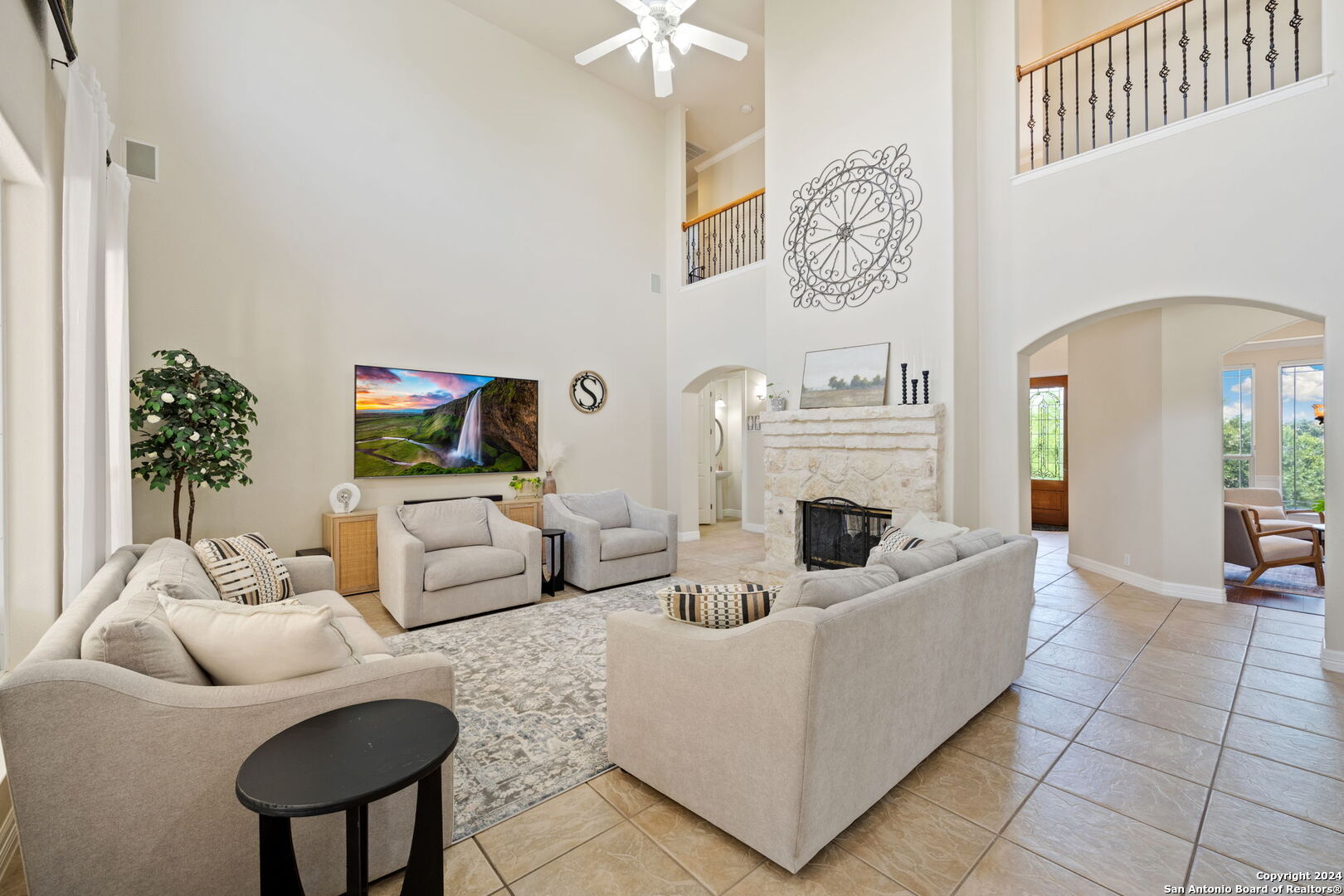 1007 WHITNEYS CT