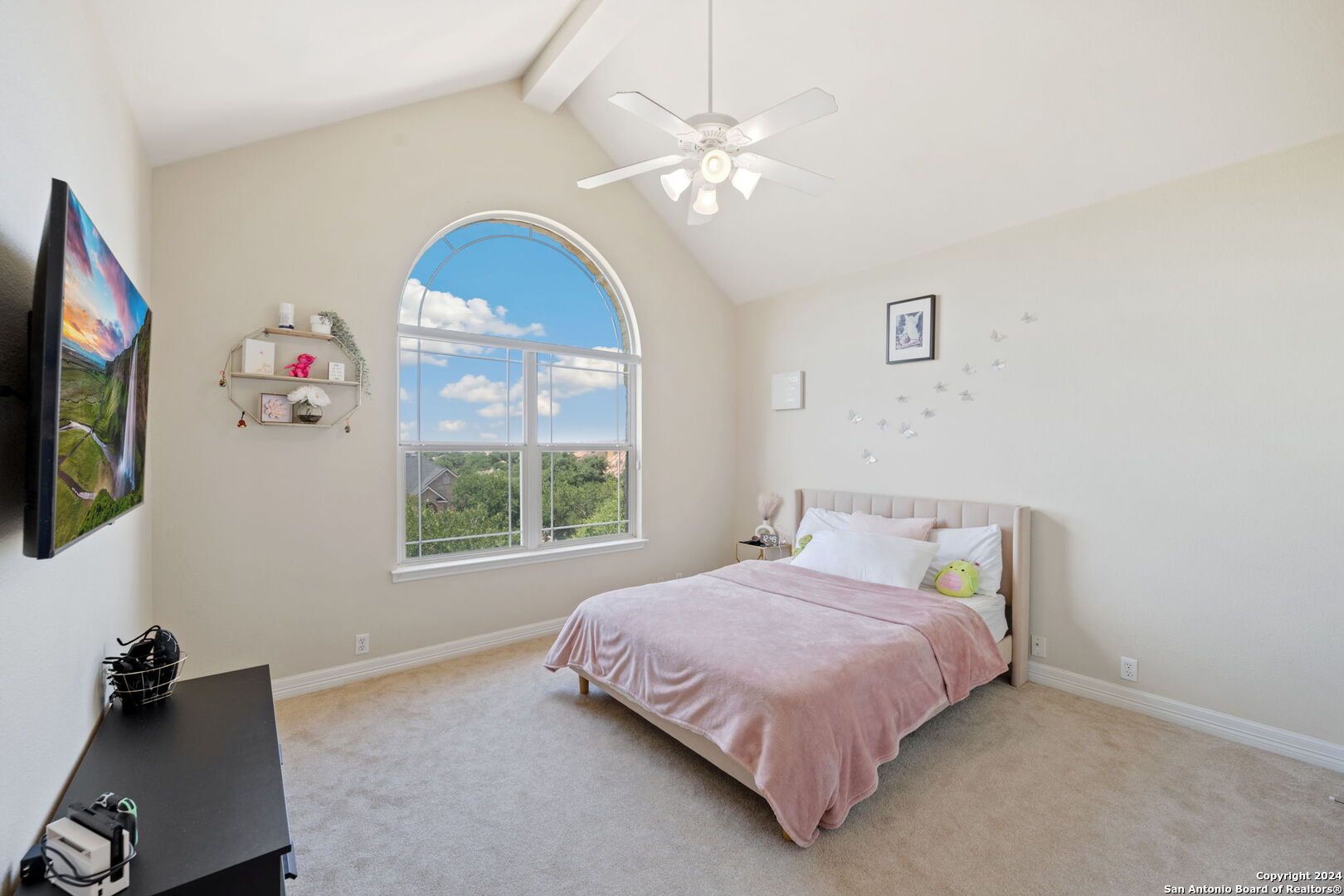 1007 WHITNEYS CT