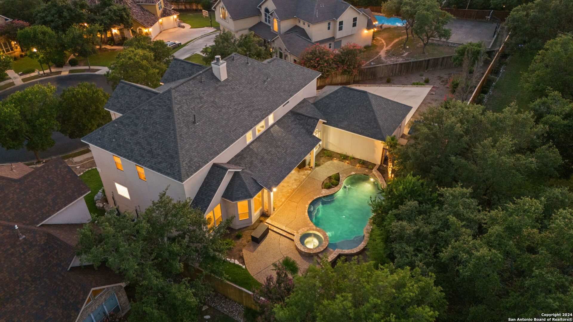 1007 WHITNEYS CT