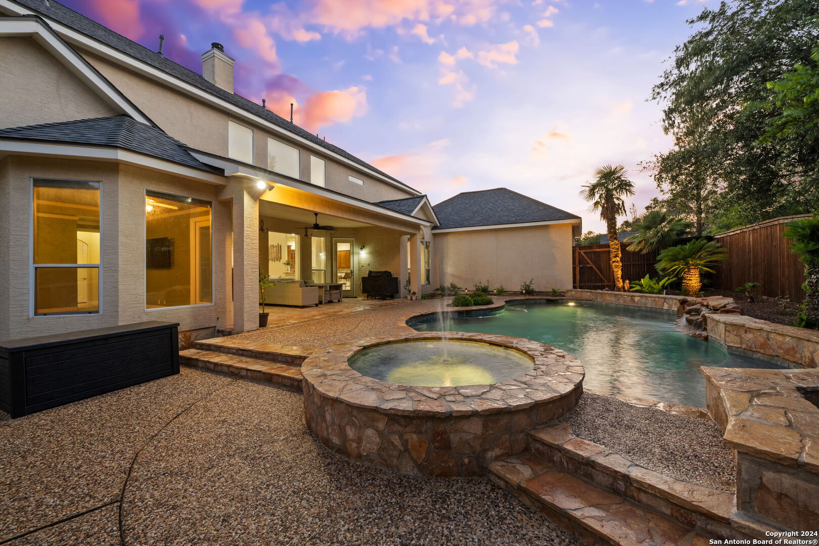 1007 WHITNEYS CT