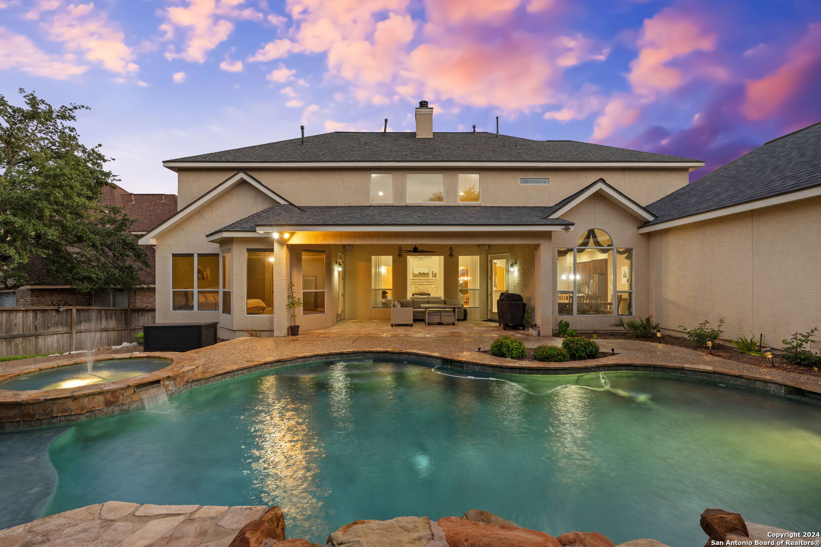 1007 WHITNEYS CT