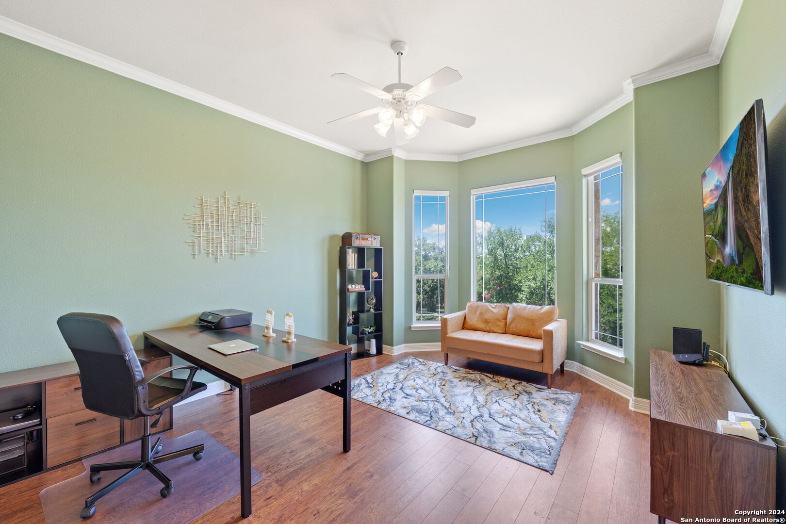 1007 WHITNEYS CT