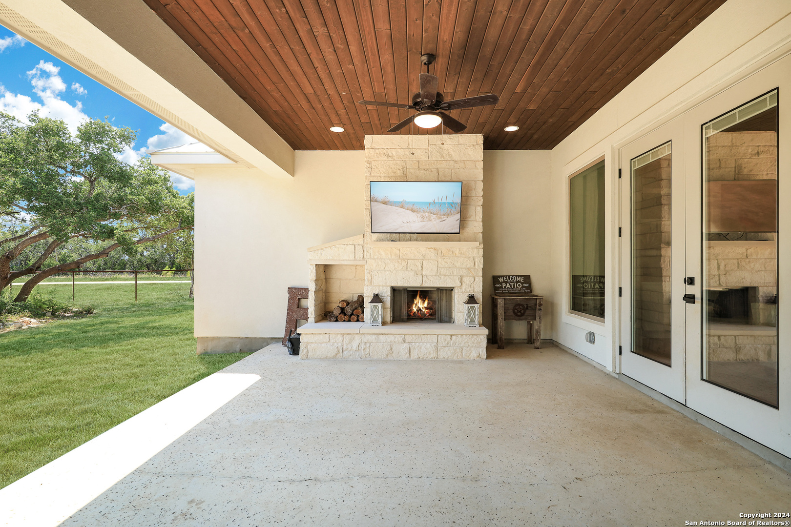 767 MAXIMINO RIDGE RD