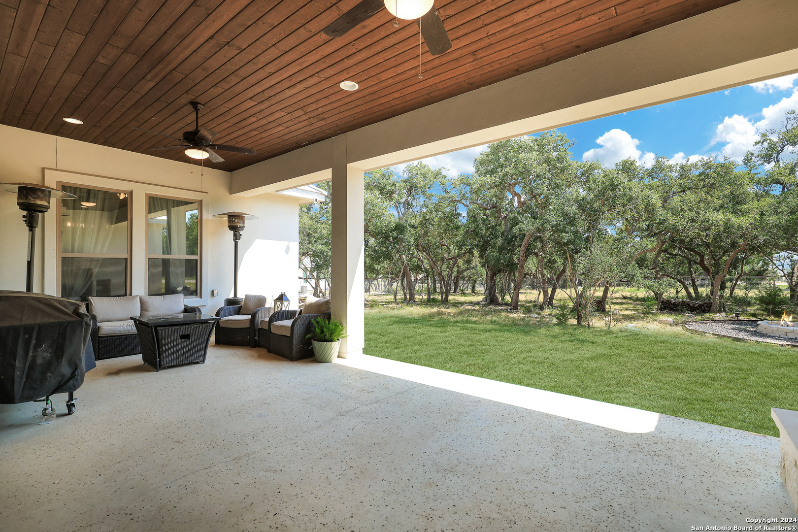 767 MAXIMINO RIDGE RD