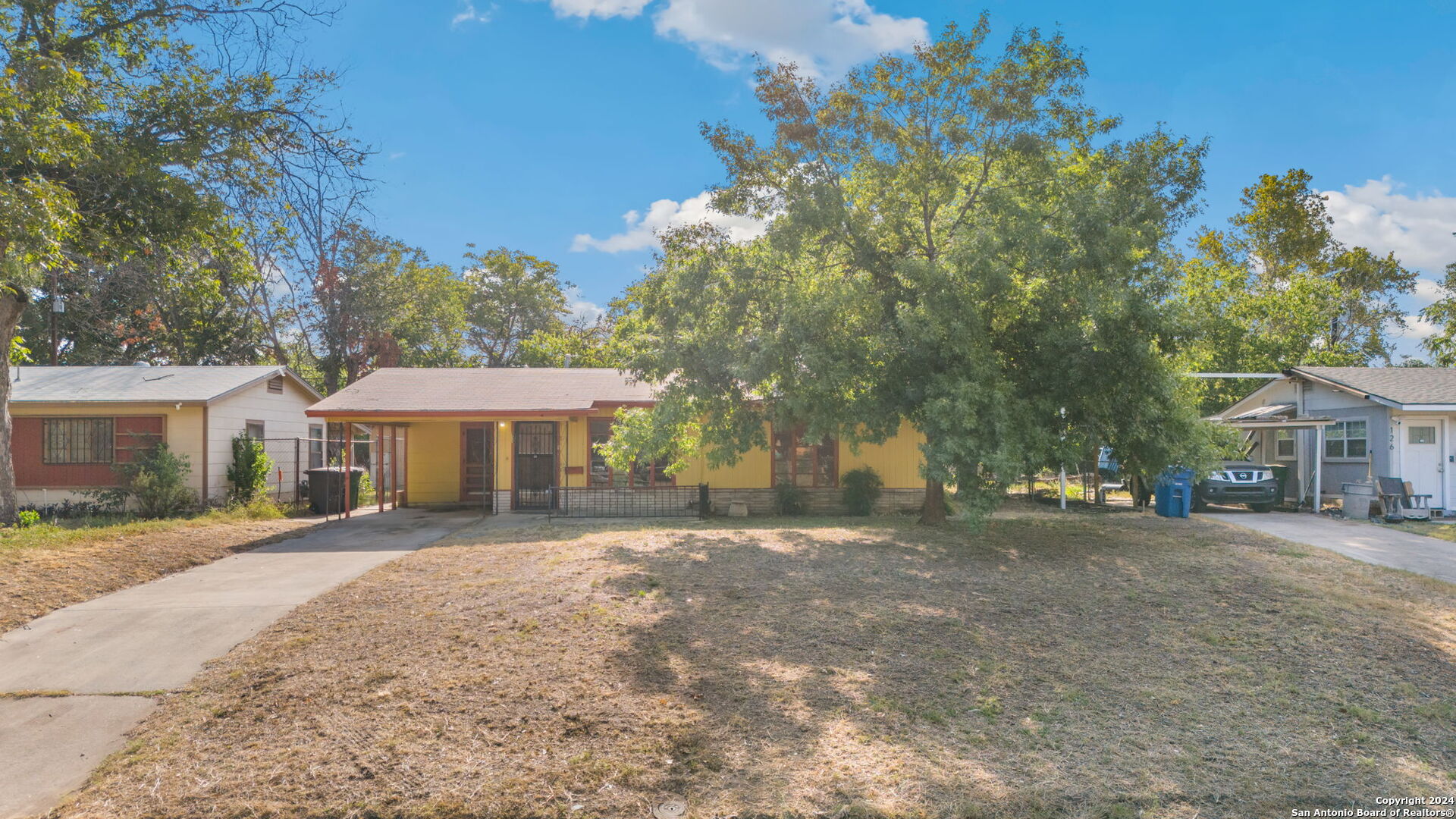 122 EASTWOOD DR
