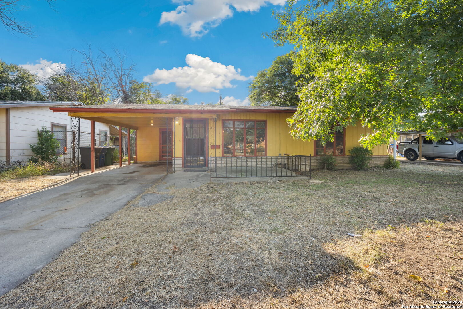 122 EASTWOOD DR
