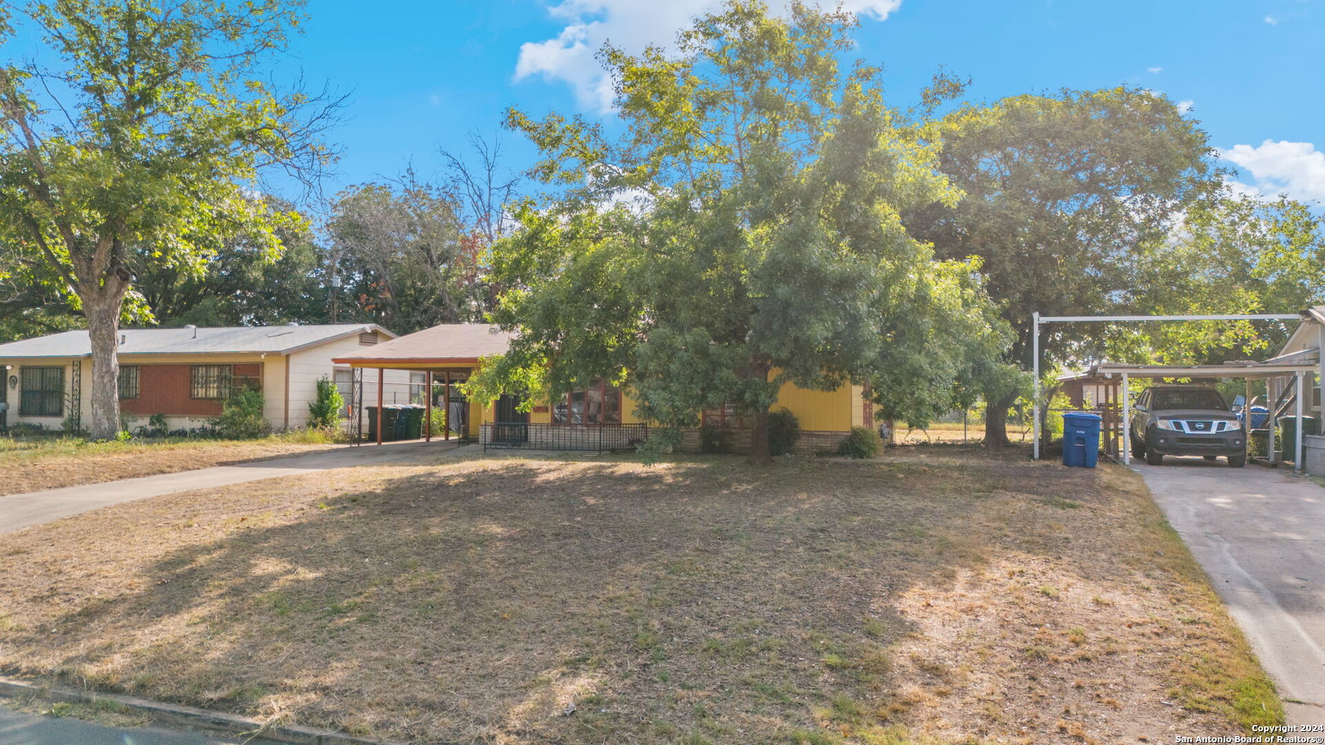 122 EASTWOOD DR