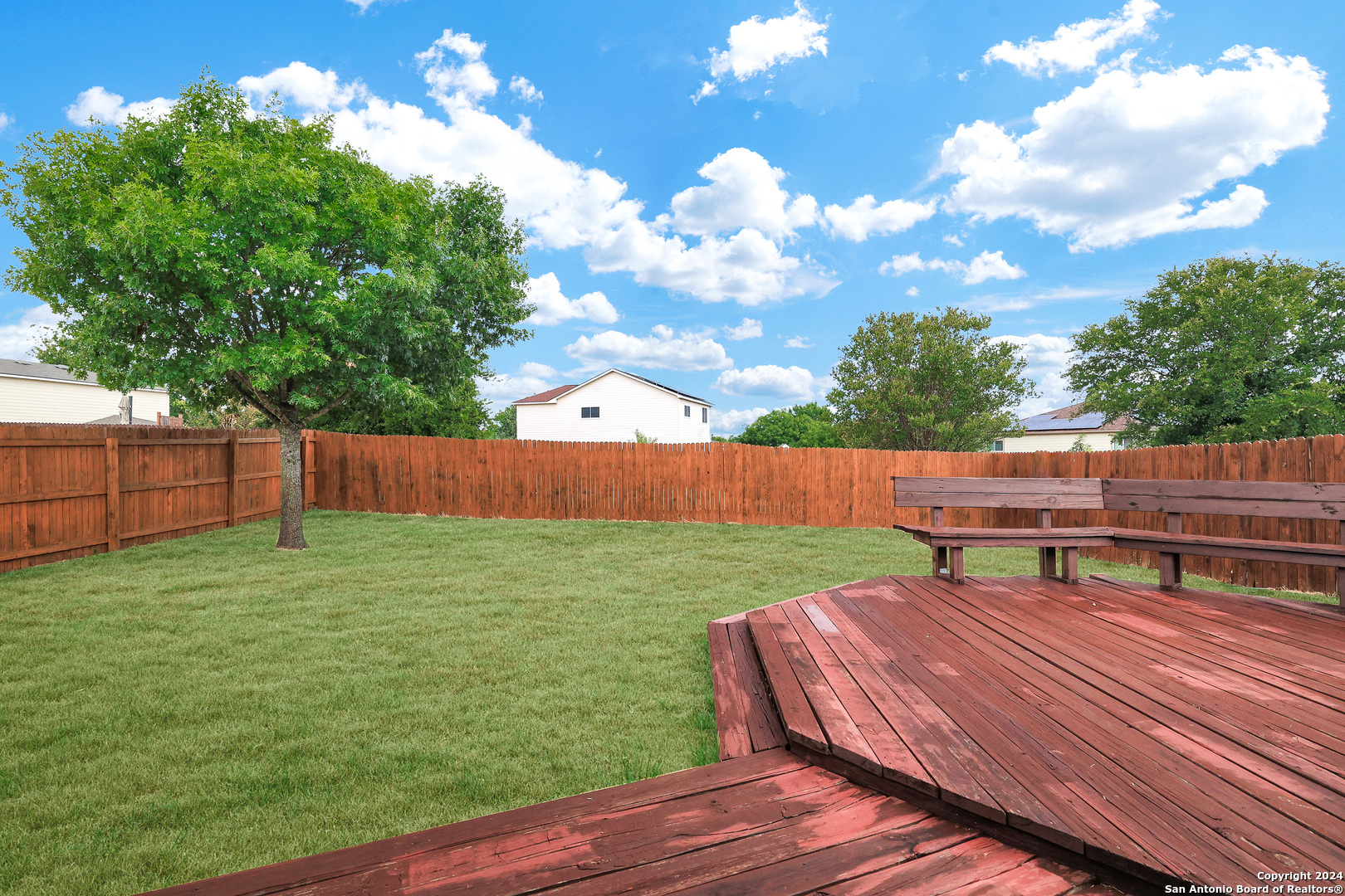 208 Willow Crest