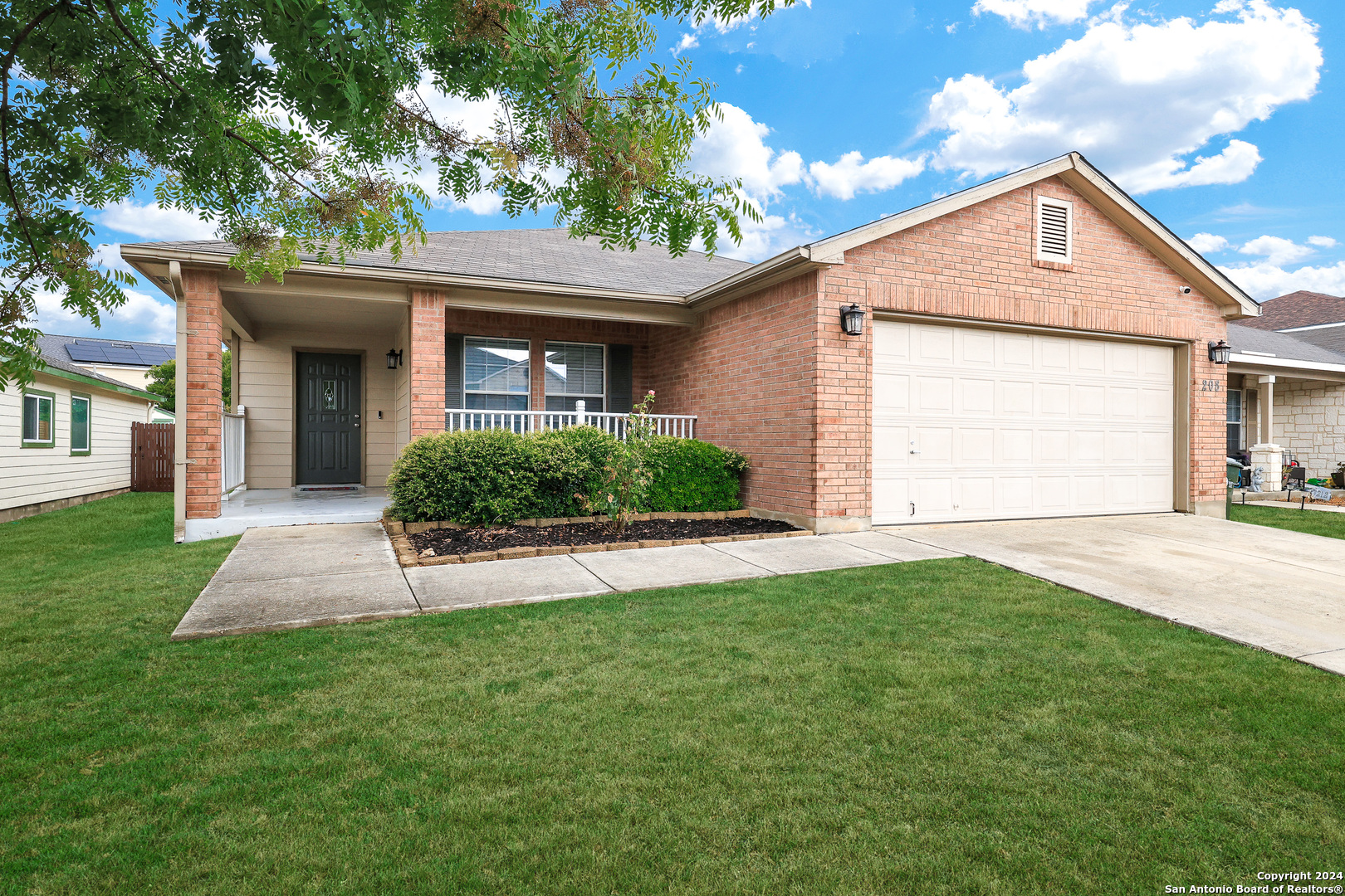 208 Willow Crest