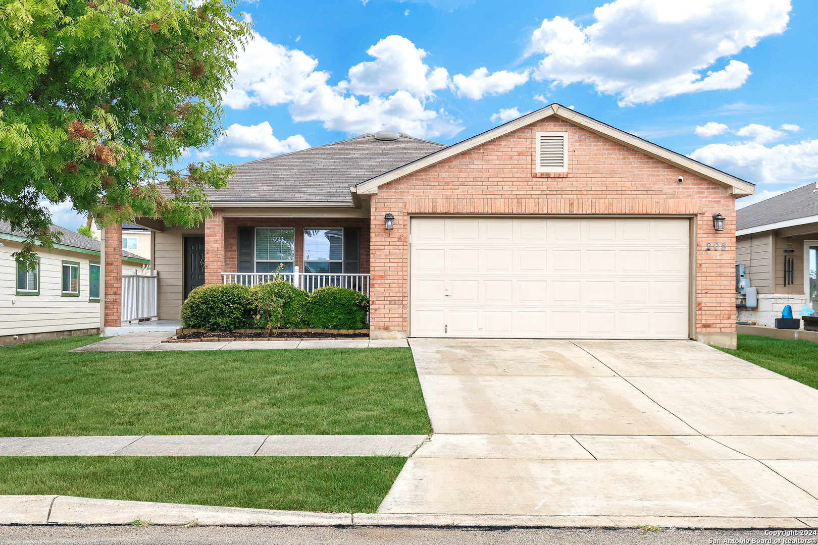 208 Willow Crest