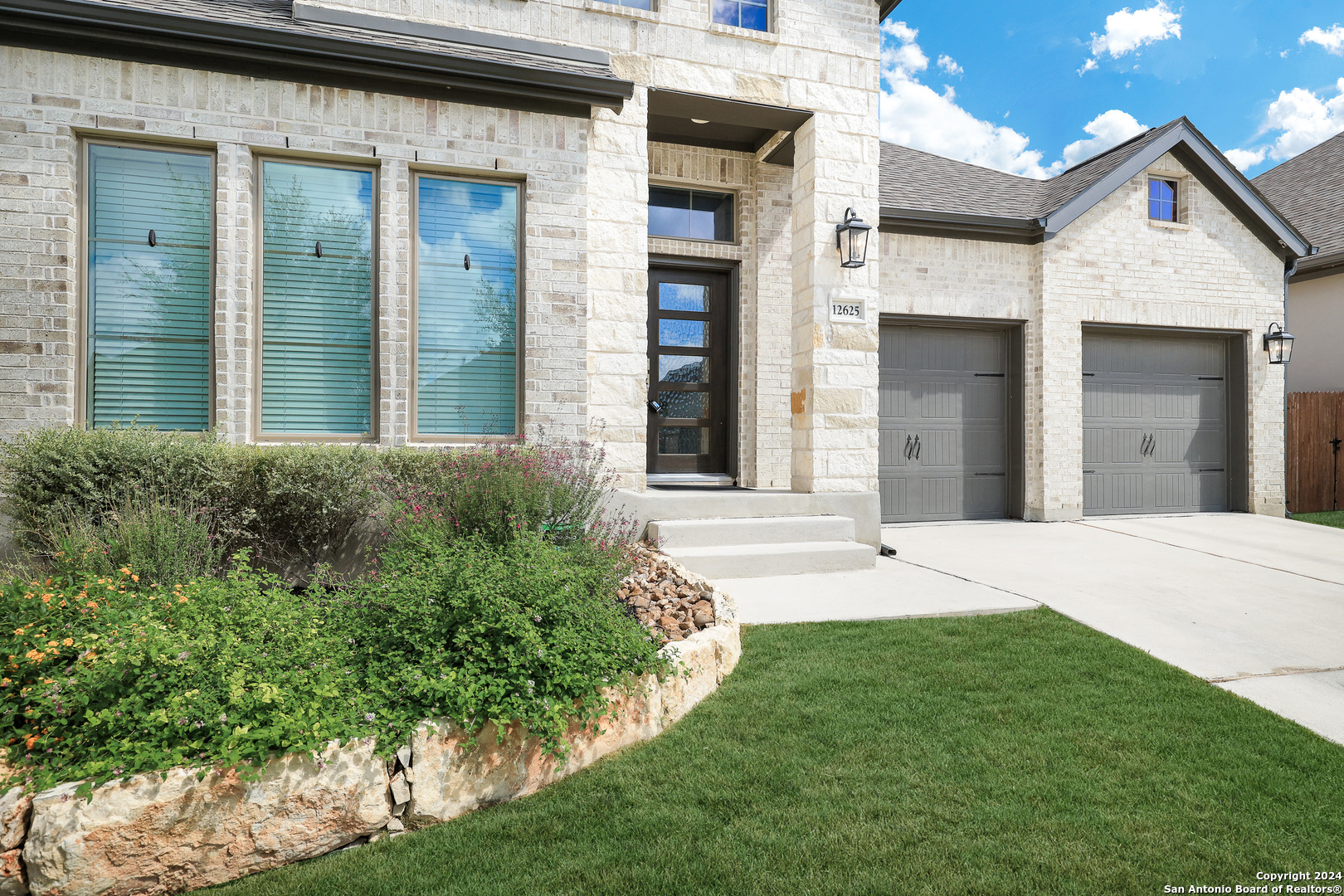 12625 DRAGONFLY LN