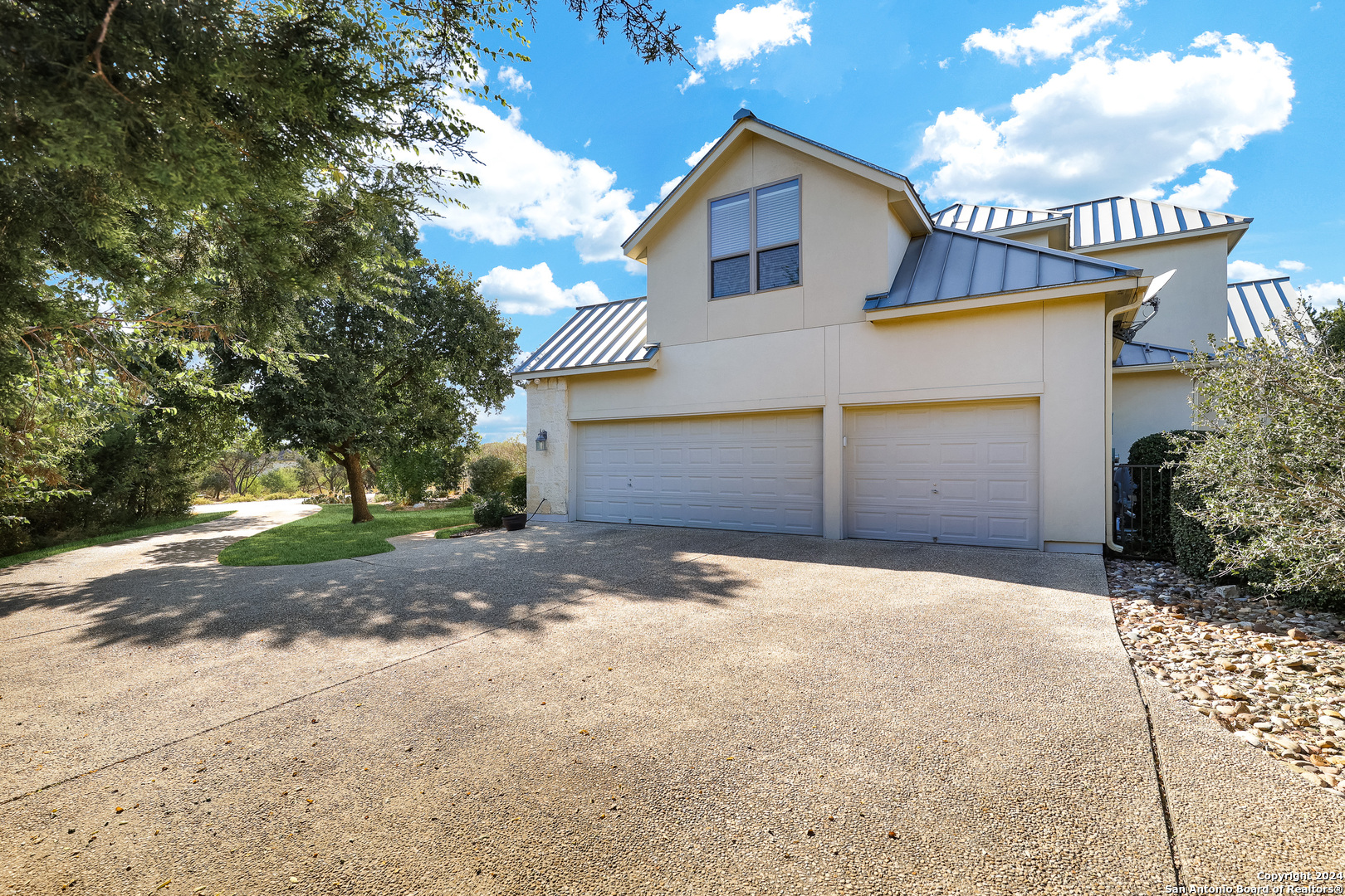 4261 FOSSIL LN