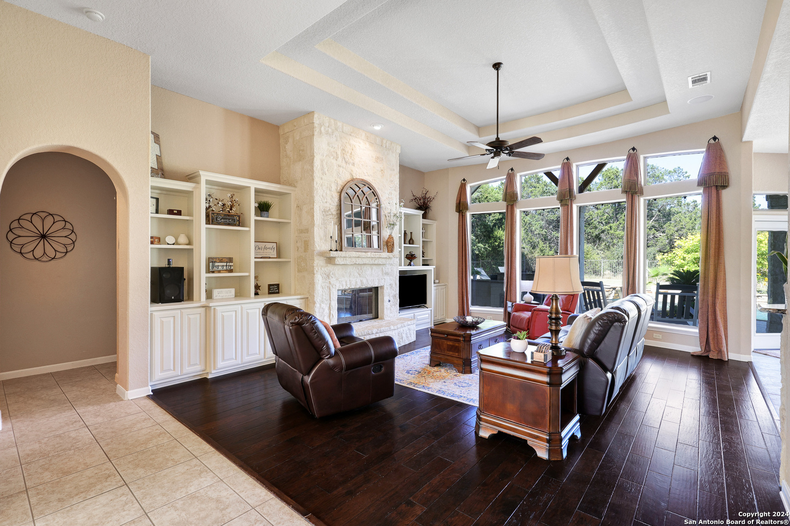 4261 FOSSIL LN