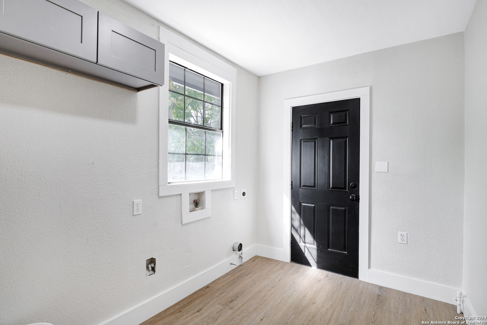 1321 LEE HALL